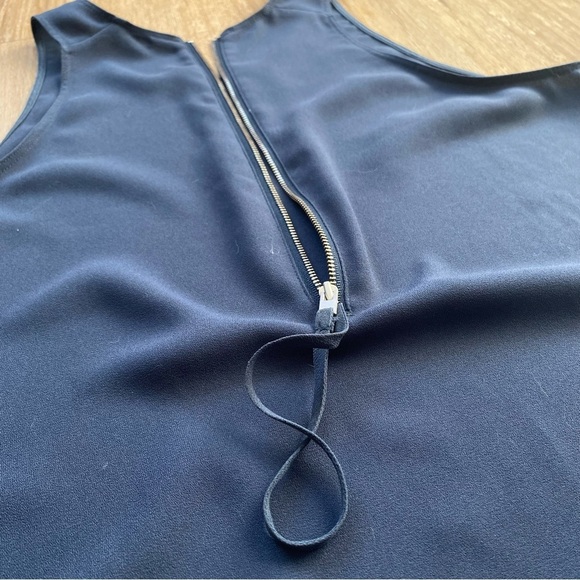 Wilfred | Aritzia Sevres Sleeveless Zip-Back Blouse Blue - Picture 10 of 16